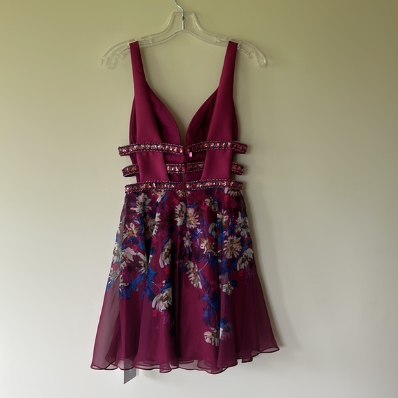 Mom Cheri Valentine’s dance dress, size 2, NWT - Picture 3 of 8